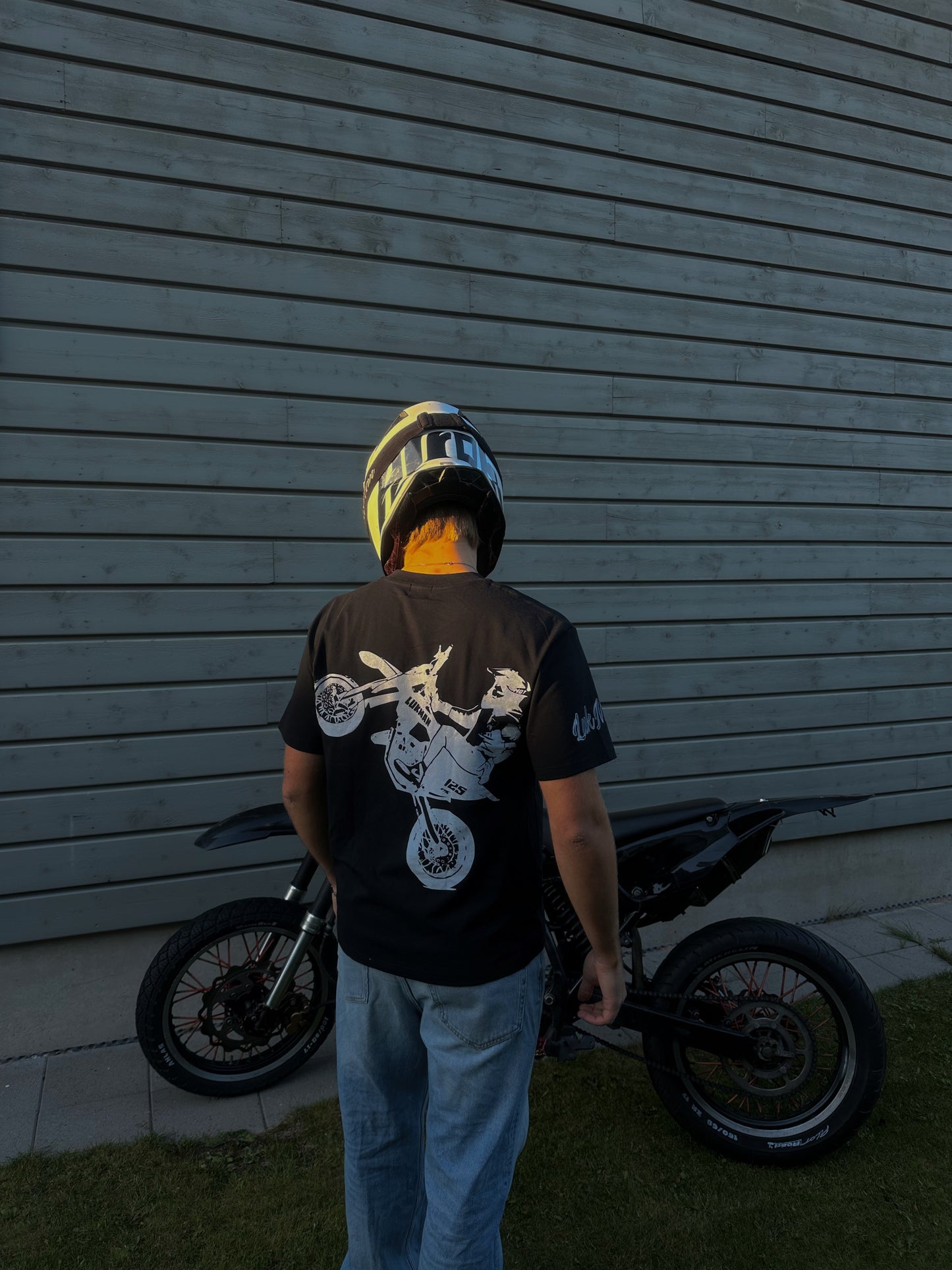 Supermoto T-paita musta